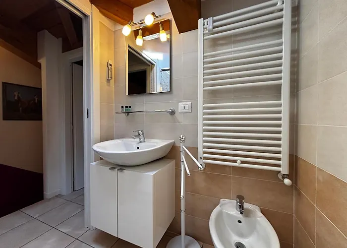 Casa - Larihome A100 公寓 *