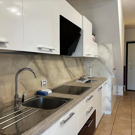 Casa - Larihome A100 Appartement Gravedona